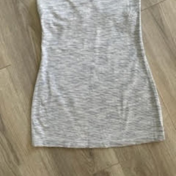 Lululemon Power Y- tank top-size 4 - Picture 3 of 3
